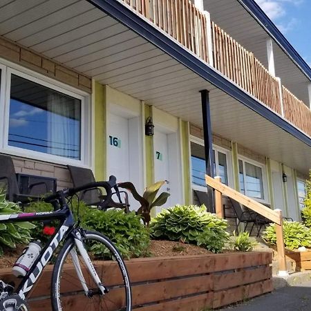 Auberge Happy Logis Lac-Etchemin Екстериор снимка